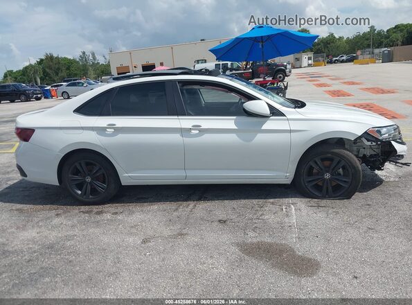 3VW7M7BU4PM026911 2023 VOLKSWAGEN JETTA White Vista interior trasera