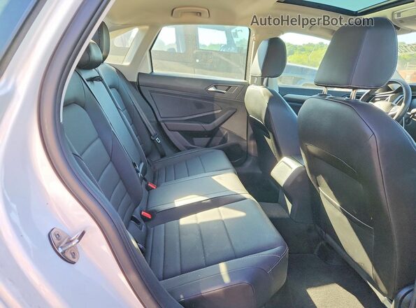 3VW7M7BU6RM057578 2024 VOLKSWAGEN JETTA Белый Вид задних сидений