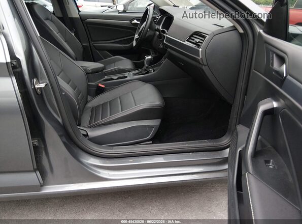 3VW7M7BU7NM001031 2022 VOLKSWAGEN JETTA Серый Вид салона спереди