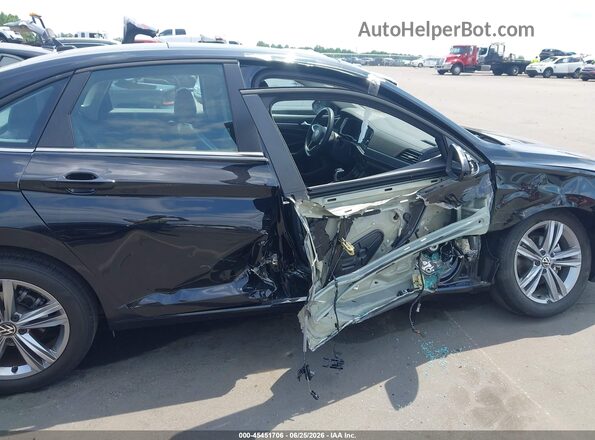 3VW7M7BU8RM029233 2024 VOLKSWAGEN JETTA Черный Вид спереди