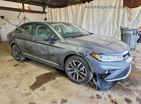 3VW7W7BU2TM033568 2026 VOLKSWAGEN JETTA Gray Delantero derecho