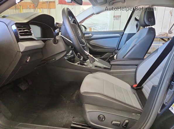 3VW7X7BU4SM034300 2025 VOLKSWAGEN JETTA Black წინა სალონის ხედი