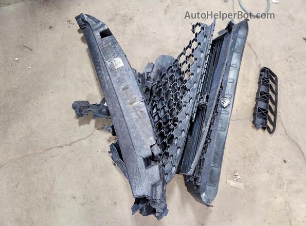 3VW7X7BU4SM034300 2025 VOLKSWAGEN JETTA Black ძრავის განყოფილების ხედი