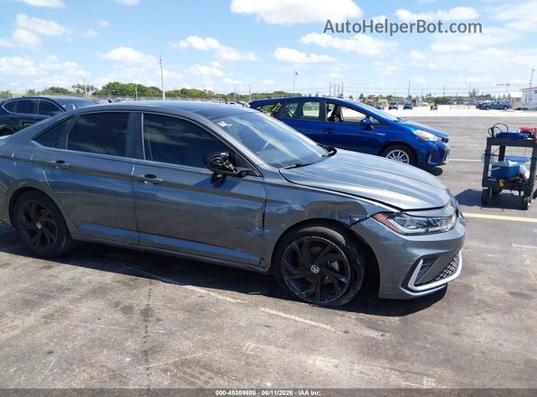 3VW7X7BUXSM074994 2025 VOLKSWAGEN JETTA Gray Вид спереду
