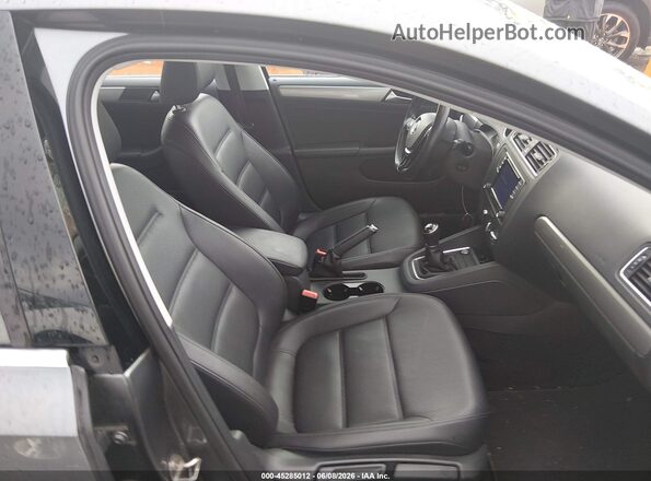 3VWB67AJ2HM298970 2017 VOLKSWAGEN JETTA Gray Widok wnętrza z przodu