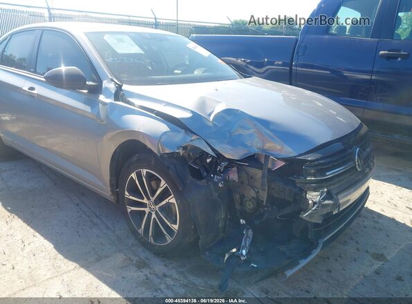 3VWBM7BU1PM034572 2023 VOLKSWAGEN JETTA Silver Դիմացի տեսք