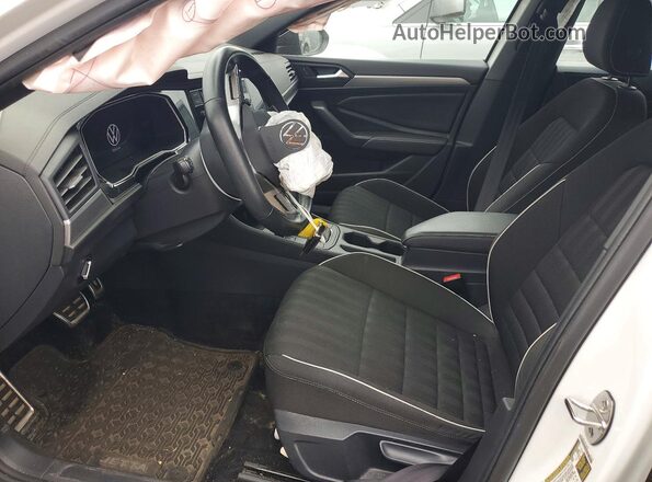 3VWBM7BU3RM049934 2024 VOLKSWAGEN JETTA White Widok wnętrza z przodu