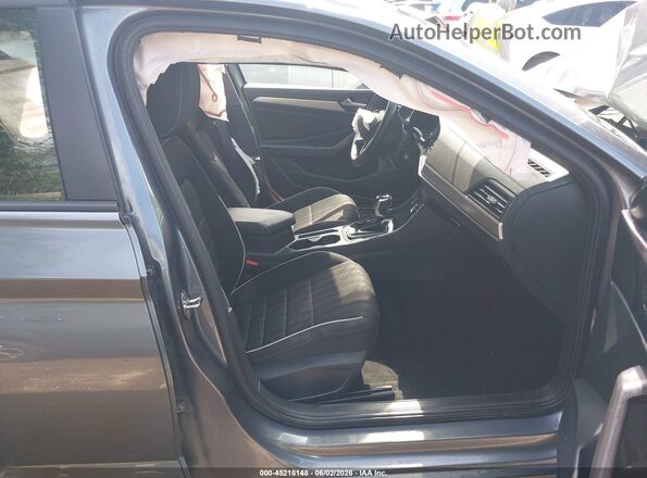 3VWBM7BU4RM043088 2024 VOLKSWAGEN JETTA Black Вид салону спереду