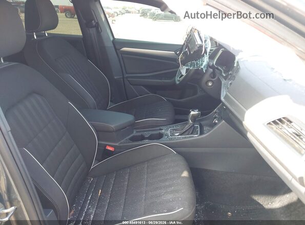 3VWBM7BU5RM087536 2024 VOLKSWAGEN JETTA Gray Սալոնի դիմացի տեսք
