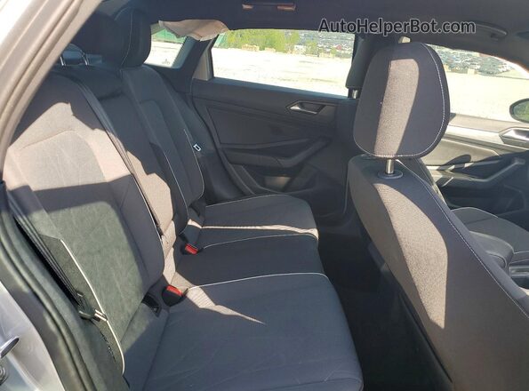 3VWBW7BU2TM003643 2026 VOLKSWAGEN JETTA Silver Հետևի նստատեղերի տեսք