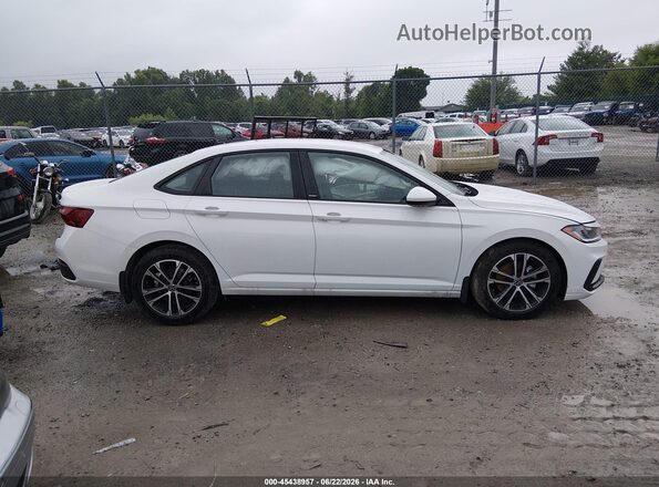 3VWBW7BU9TM017961 2026 VOLKSWAGEN JETTA White Vista interior de 360 grados