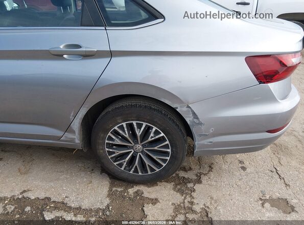 3VWC57BU0MM006887 2021 VOLKSWAGEN JETTA Серебряный Вид спереди