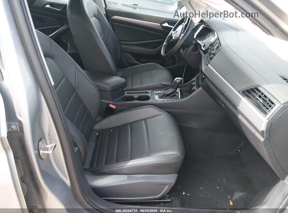 3VWC57BU0MM006887 2021 VOLKSWAGEN JETTA Серебряный Вид салона спереди