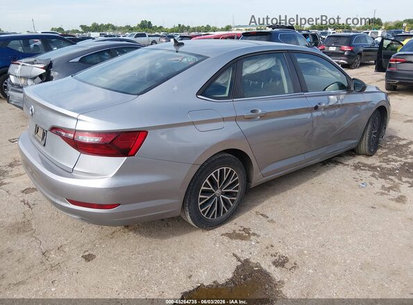 3VWC57BU0MM006887 2021 VOLKSWAGEN JETTA Серебряный Задняя правая четверть