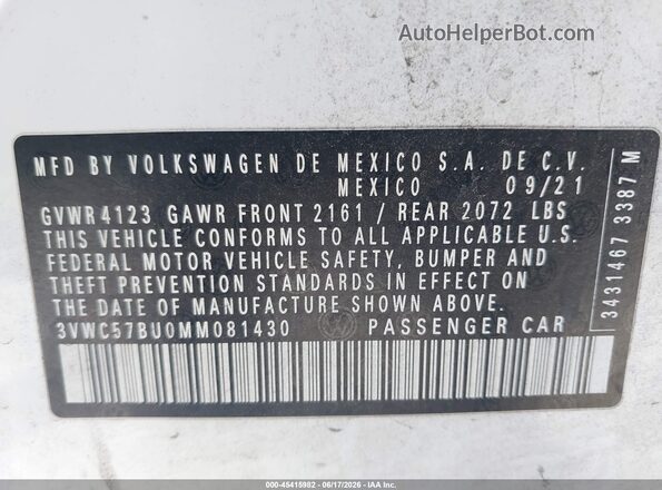 3VWC57BU0MM081430 2021 VOLKSWAGEN JETTA White Vista del compartimento del motor