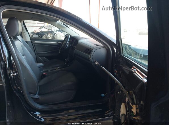 3VWC57BU1KM121592 2019 VOLKSWAGEN JETTA Черный Вид салона спереди