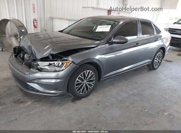 3VWC57BU1MM088001 2021 VOLKSWAGEN JETTA Серый Передняя левая четверть