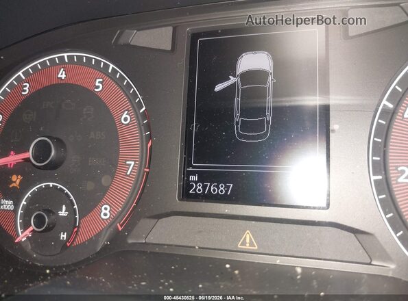 3VWC57BU3KM085632 2019 VOLKSWAGEN JETTA White 