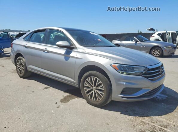 3VWC57BU3LM084434 2020 VOLKSWAGEN JETTA Серебряный Передняя правая четверть