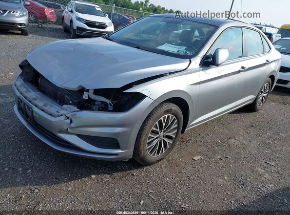 3VWC57BU4MM060001 2021 VOLKSWAGEN JETTA Серебряный Передняя левая четверть