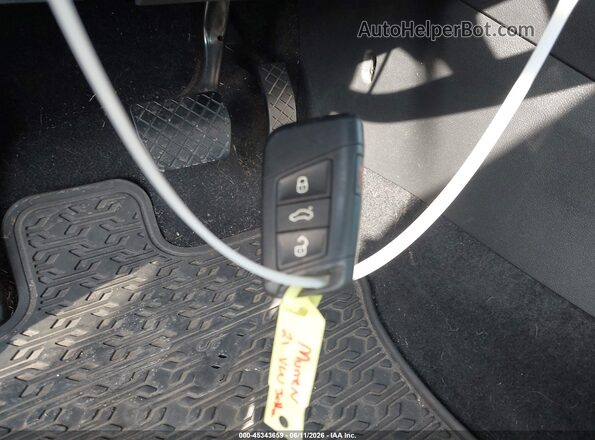 3VWC57BU4MM060001 2021 VOLKSWAGEN JETTA Серебряный Вид панели приборов
