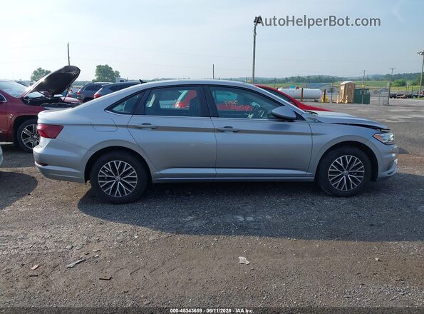 3VWC57BU4MM060001 2021 VOLKSWAGEN JETTA Серебряный Вид задней части салона