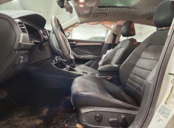 3VWC57BU5MM049413 2021 VOLKSWAGEN JETTA Белый Вид салона спереди