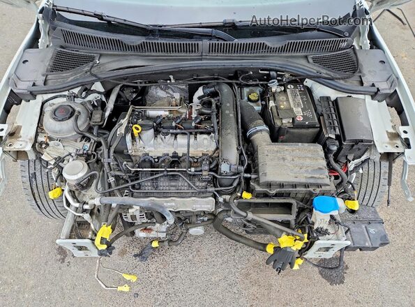 3VWC57BU7MM055486 2021 VOLKSWAGEN JETTA White Widok wnętrza z tyłu
