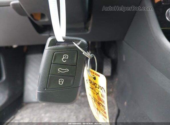 3VWC57BU9KM080726 2019 VOLKSWAGEN JETTA White Dashboard view