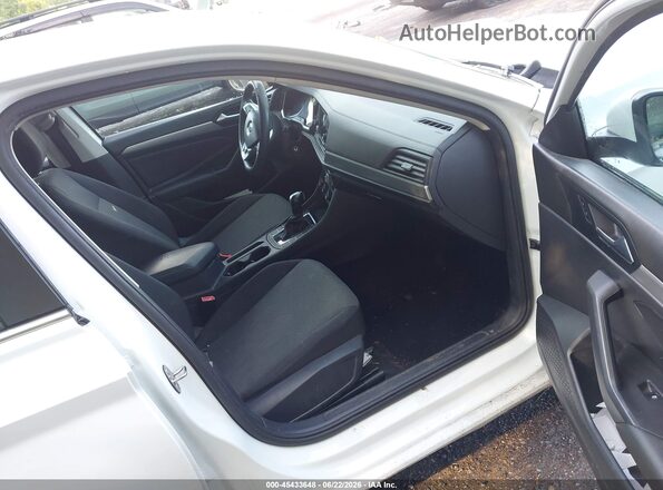 3VWC57BU9KM087966 2019 VOLKSWAGEN JETTA Белый Вид салона спереди