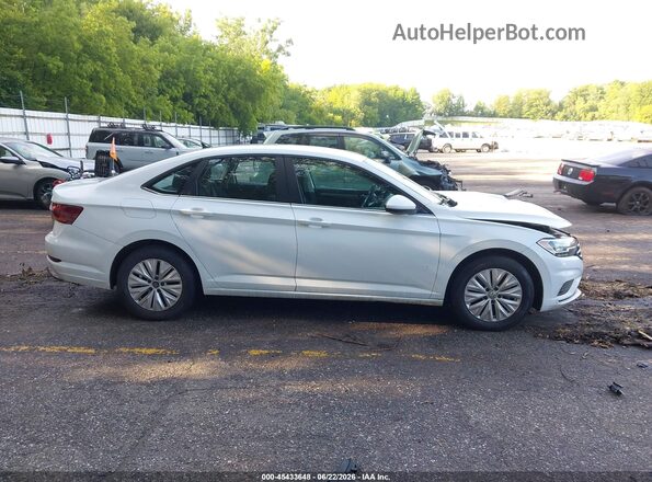 3VWC57BU9KM087966 2019 VOLKSWAGEN JETTA Белый Вид задней части салона