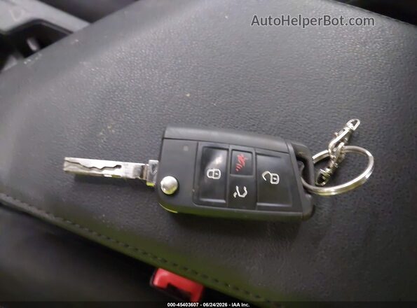 3VWC57BUXMM027763 2021 VOLKSWAGEN JETTA Blue Vista del salpicadero