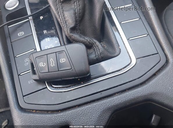 3VWCB7BU2KM128852 2019 VOLKSWAGEN JETTA White Առջևի վահանակի տեսք