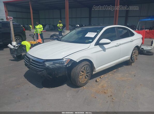 3VWCB7BU3KM275956 2019 VOLKSWAGEN JETTA White Առջևի ձախ երեք քառորդ տեսարան