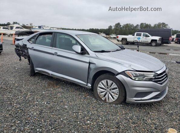 3VWCB7BU4KM265968 2019 VOLKSWAGEN JETTA Серебряный Передняя правая четверть