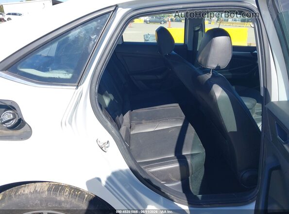3VWCB7BU6KM132497 2019 VOLKSWAGEN JETTA White 