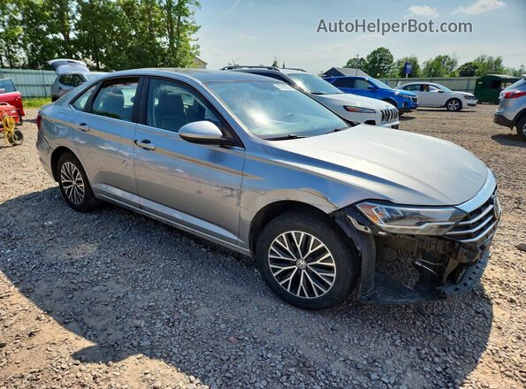 3VWCB7BU6LM003872 2020 VOLKSWAGEN JETTA Серебряный Передняя правая четверть