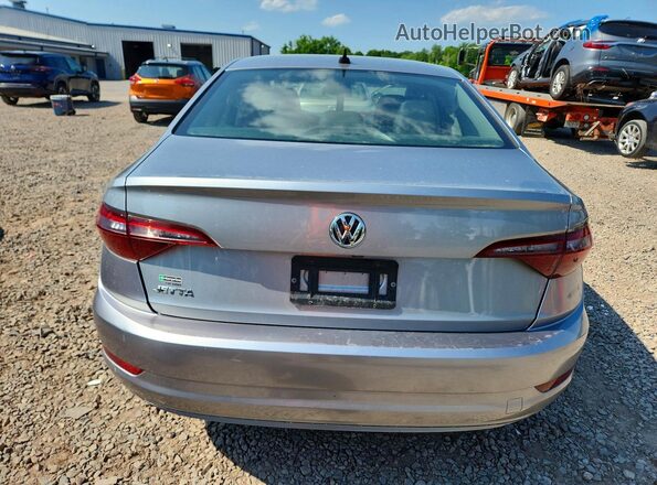 3VWCB7BU6LM003872 2020 VOLKSWAGEN JETTA Серебряный Вид сзади