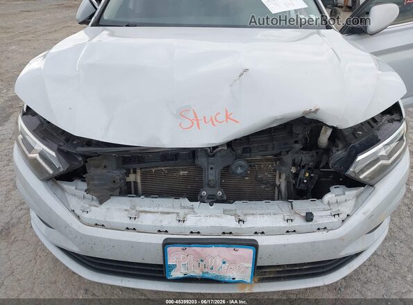 3VWCB7BU7KM138776 2019 VOLKSWAGEN JETTA Серый Вид сзади