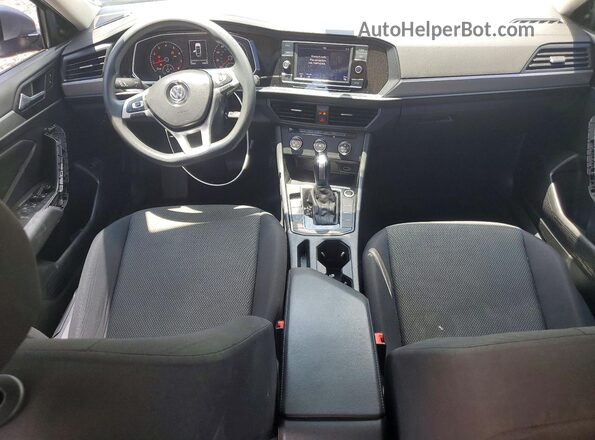 3VWCB7BU7KM248520 2019 VOLKSWAGEN JETTA Серебряный Вид панели приборов
