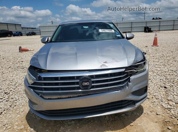 3VWCB7BU7KM248520 2019 VOLKSWAGEN JETTA Серебряный Вид спереди
