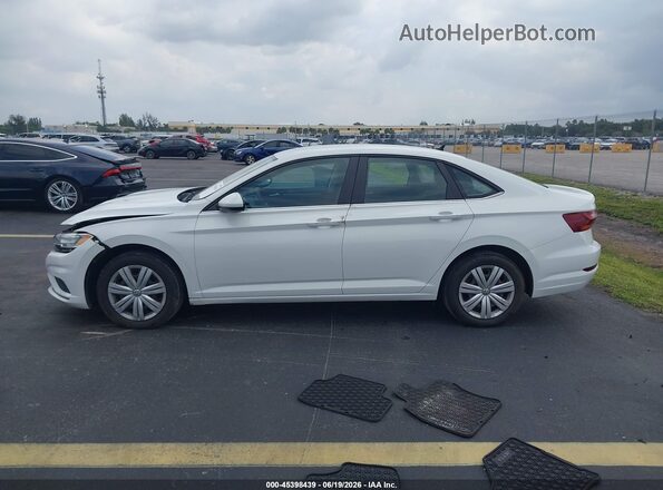 3VWCB7BU9KM215728 2019 VOLKSWAGEN JETTA White 
