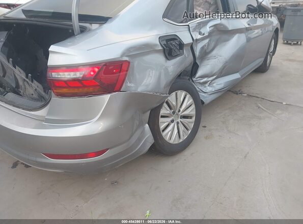 3VWCB7BU9KM217334 2019 VOLKSWAGEN JETTA Серебряный 