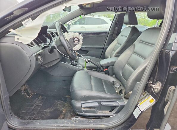 3VWD17AJ1JM255265 2018 VOLKSWAGEN JETTA Black წინა სალონის ხედი