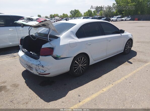 3VWD17AJ2GM413671 2016 VOLKSWAGEN JETTA White Rear right