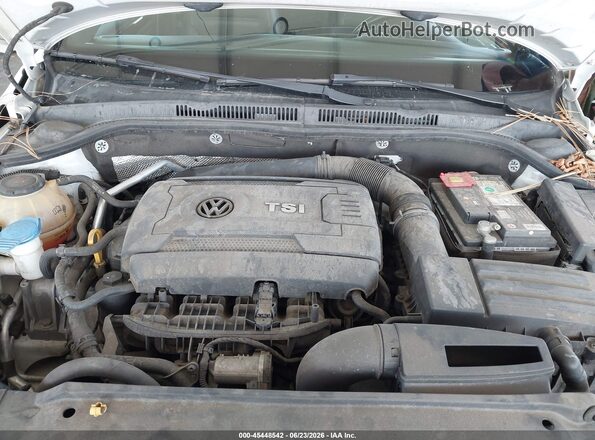 3VWD17AJ3JM247393 2018 VOLKSWAGEN JETTA White Rear view