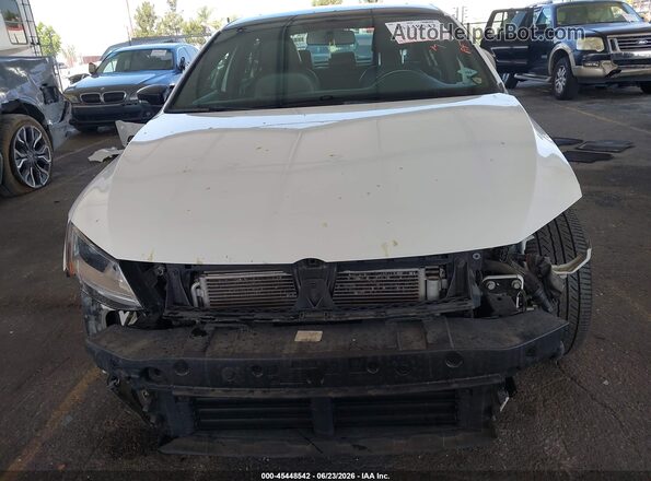 3VWD17AJ3JM247393 2018 VOLKSWAGEN JETTA White Rear interior view