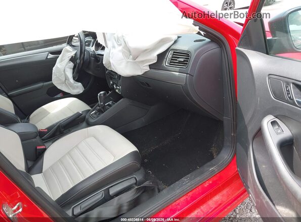 3VWD17AJ9HM394408 2017 VOLKSWAGEN JETTA Red Vista interior delantera