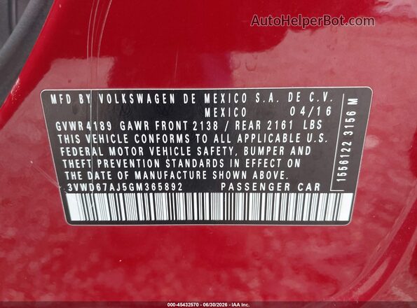 3VWD67AJ5GM365892 2016 VOLKSWAGEN JETTA Red Widok komory silnika