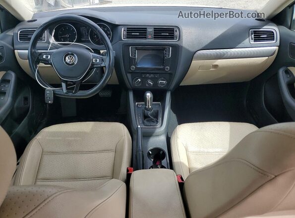 3VWDB7AJ0HM318671 2017 VOLKSWAGEN JETTA White 